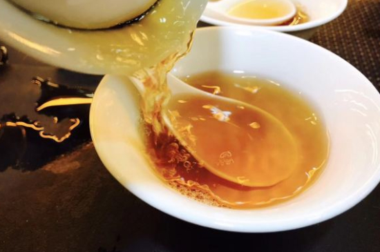 肉桂可以用紫砂壺沖泡嗎，紫砂壺能泡武夷巖茶肉桂用嗎？