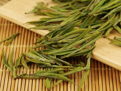 安吉白茶的功效與作用，簡單概括安吉<a href=http://m.huxthp.com/fenlei/baicha/ target=_blank class=infotextkey>白茶功效</a>