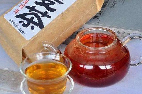 飯店喝的聞起很香的茶，餐館里的蕎麥茶還是大麥茶？