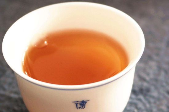 老茶和新茶哪個好，老茶好喝還是新茶好喝