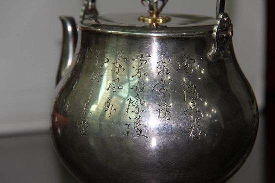 銀壺泡茶后為什么會變黑，銀壺內(nèi)膽發(fā)黑怎么辦