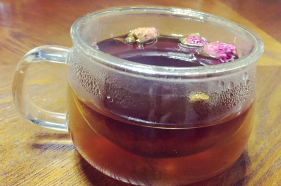 喝玫瑰花茶能祛斑嗎，玫瑰花茶有祛斑的功效嗎？