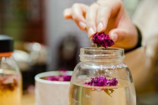 好玫瑰花茶多少錢一斤啊，玫瑰花茶價格多少錢合理？