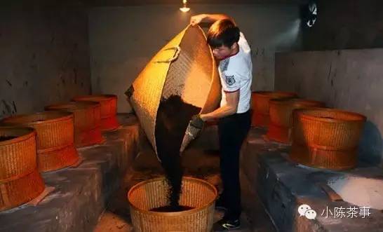 怎樣炭焙巖茶？揭秘武夷巖茶的炭焙技藝