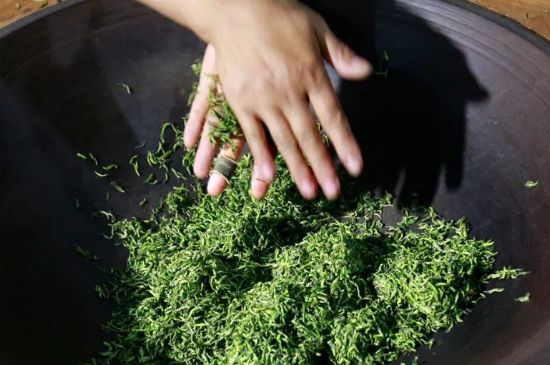 茶葉怎么炒制才香，怎樣炒茶葉更香？