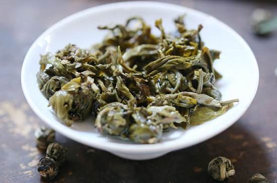 茉莉龍珠泡開后為什么都是梗，茉莉龍珠泡開后什么樣？
