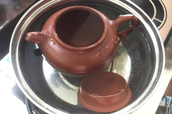 紫砂開壺和不開壺的區(qū)別，紫砂壺開壺的正確方法及開壺建議