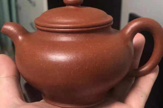 正宗紫砂壺多少錢一套，一套正宗宜興紫砂壺什么價格