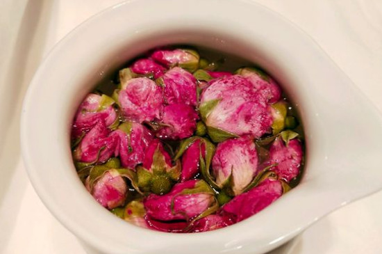 玫瑰花泡水喝的9大禁忌，喝玫瑰花茶有什么禁忌