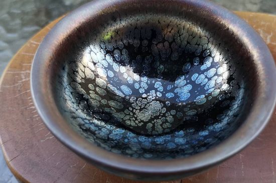 化工建盞是什么樣子的，建盞如何區(qū)分化工釉