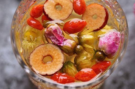 干玫瑰花泡水放幾顆，玫瑰花泡水一次放幾朵？