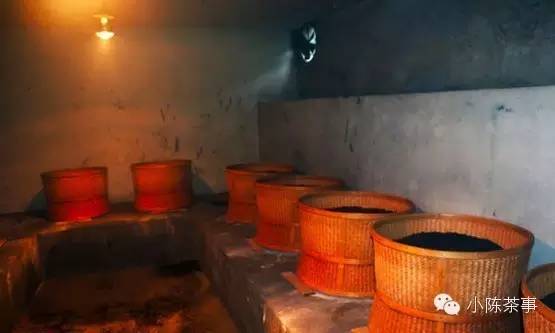 怎樣炭焙巖茶？揭秘武夷巖茶的炭焙技藝