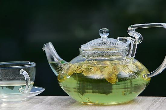 菊花茶天天喝行嗎，每天喝菊花泡茶喝好嗎？