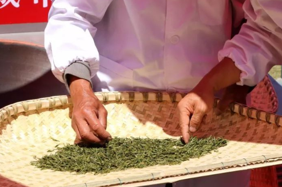 綠茶加工工藝流程圖，綠茶的加工制作包含哪幾個(gè)步驟？