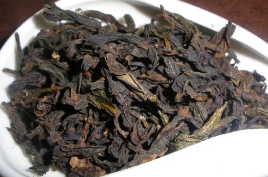 肉桂茶和大紅袍哪個(gè)貴，武夷山肉桂與大紅袍的價(jià)格比較