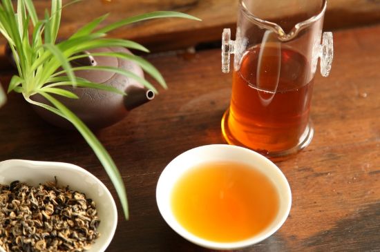 飯后多長時(shí)間喝六堡茶最好，六堡茶一天喝多少