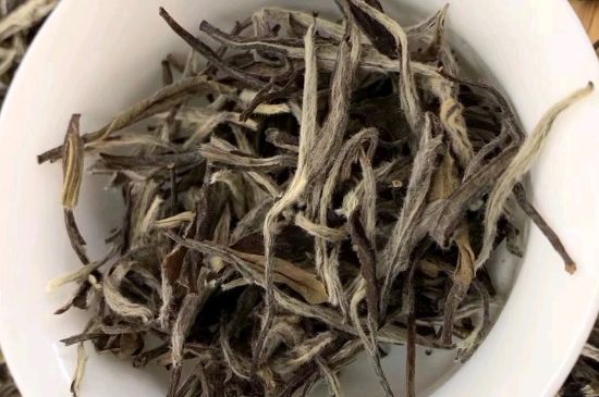 三年白茶賽砒霜，這是真的嗎？