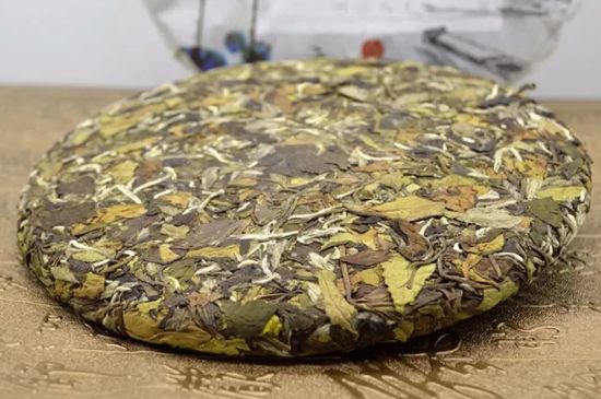 怎么撬老白茶茶餅不容易碎，福鼎白茶如何撬茶方法