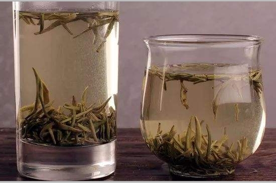 西湖龍井茶毫和發(fā)霉區(qū)別圖片，長(zhǎng)霉的龍井茶葉會(huì)是什么樣？