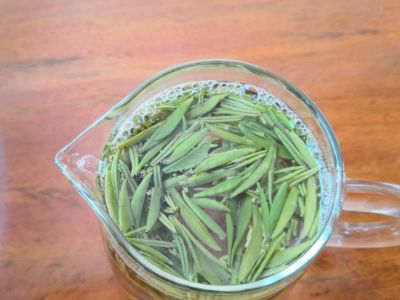 竹葉青和毛尖的區(qū)別，竹葉青和信陽毛尖哪個(gè)好？