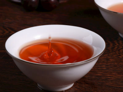 紅茶和綠茶的區(qū)別，常喝紅茶好還是綠茶好？