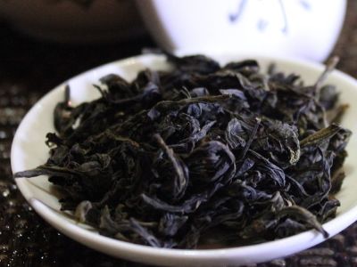 大紅袍好還是白茶好，福鼎白茶和大紅袍哪個貴？